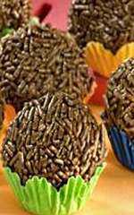 Brigadeiro com biscoito